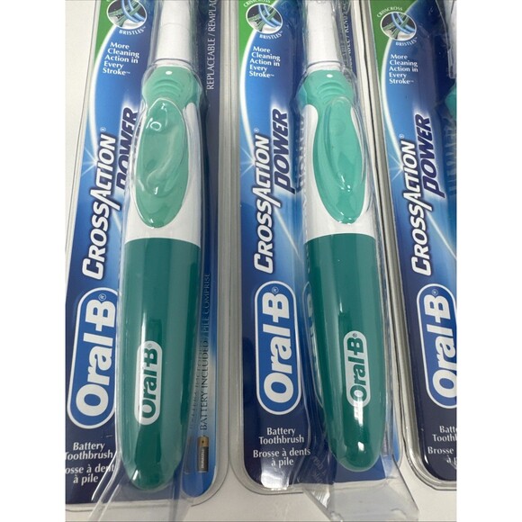 LOT OF 3 Oral B CrossAction Power Toothbrush Green AA Battery MEDIUM SEALED - Picture 2 of 6
